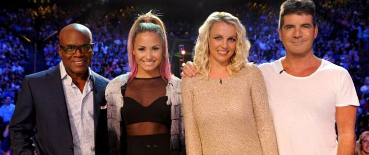 Simon Cowell diz que pode esmagar <I>The Voice</i> com <i>X Factor USA</i>