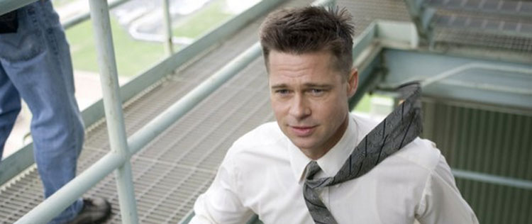 - <i>Arrumar os meus filhos para a escola é doloroso</i>, diz Brad Pitt