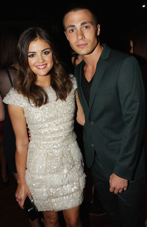 Lucy Hale posa com ator de <i>Teen Wolf</i>