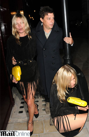 Kate Moss é flagrada alterada depois de festa em Londres