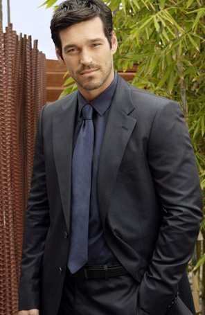 Eddie Cibrian vai participar de <i>Hot In Cleveland</i>