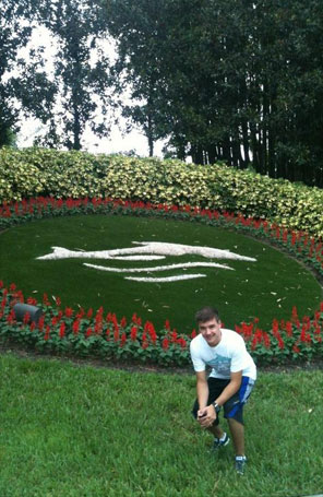 Liam Payne, do <i>One Direction</i>, se diverte em parque aquático na Flórida