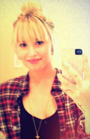 Demi Lovato é embaixadora de campanha <i>anti-bullying</i>