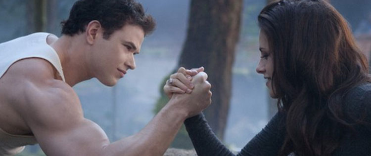 Kellan Lutz não acha que traição tirará a atenção de <i>Amanhecer</i>