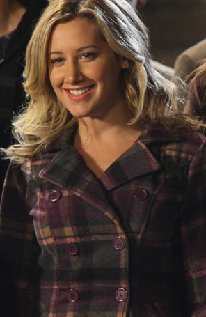 Ashley Tisdale vai dublar nova <i>Sabrina, Aprendiz de Feiticeira</i>