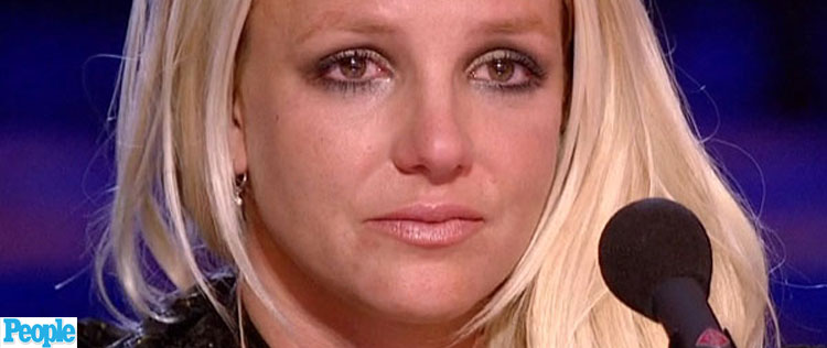 Britney Spears cai no choro em <i>The X Factor USA</i>