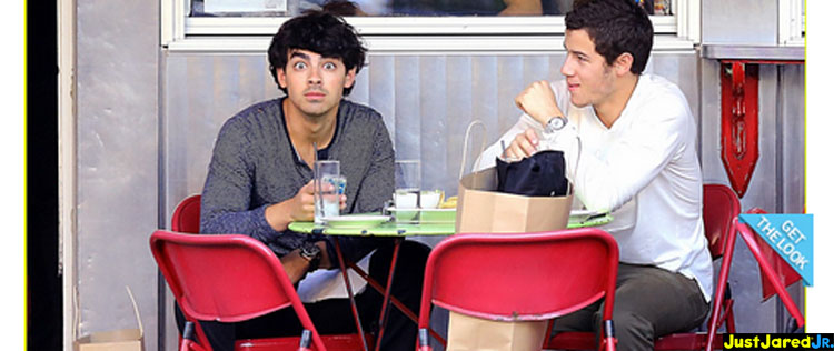 Joe Jonas faz careta para os <i>paparazzi</i>