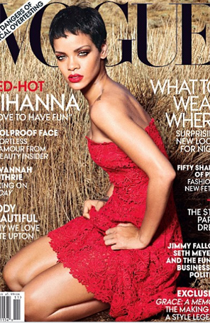 Rihanna é capa da revista <i>Vogue</i>. Veja aqui!