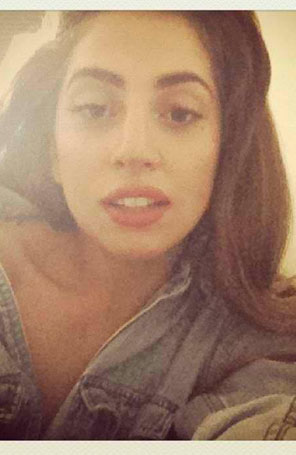 Lady Gaga posta foto sem maquiagem. Veja!