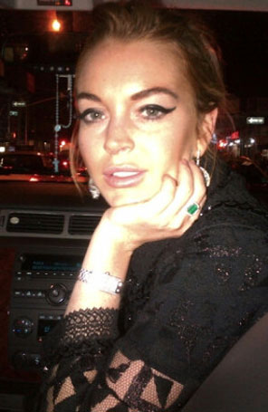 Lindsay Lohan quer ordem de restrição contra o pai, diz <i>site</i>