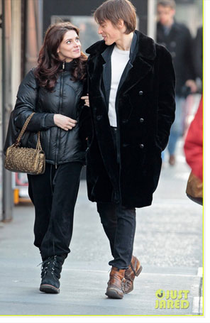 Ashley Greene termina o namoro com Reeve Carney
