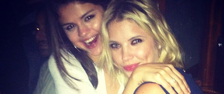 Selena Gomez está irritada com Ashley Benson por término de namoro