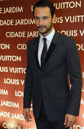 Rodrigo Santoro vai a festa em São Paulo