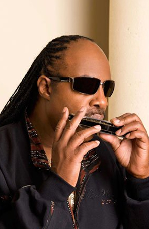 Stevie Wonder quer música de Gilberto Gil