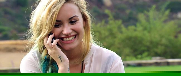 Demi Lovato não levaria Simon Cowell para ilha deserta