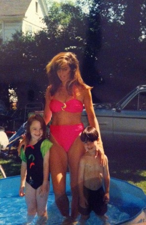 Lindsay Lohan publica foto da infância