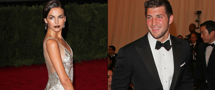 Camilla Belle está namorando com jogador de futebol americano