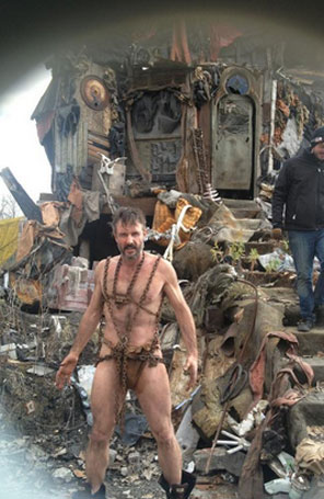 David Arquette posta foto em que aparece seminu