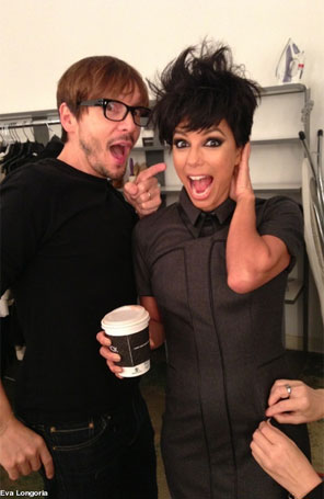 Eva Longoria muda radicalmente o visual como Miley Cyrus. Entenda!