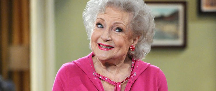 Betty White leiloa jantar em prol dos direitos dos animais