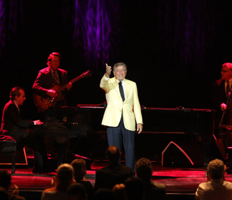 Tony Bennett se apresenta em São Paulo