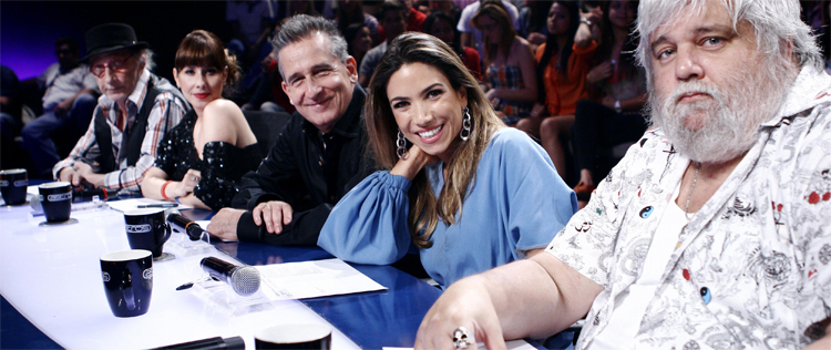 Patricia Abravanel é jurada convidada em <i>Astros</i>