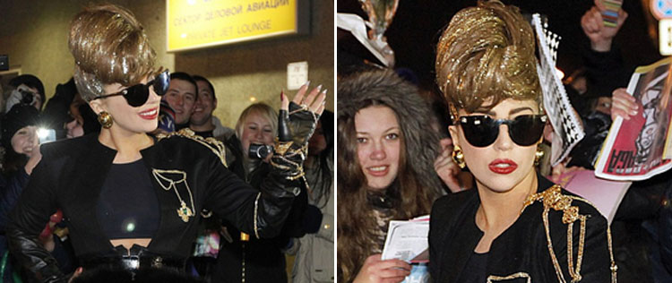 Lady Gaga aparece com o cabelo brilhante ao desembarcar na Rússia
