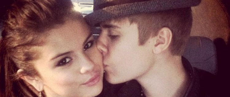 Selena Gomez terminou com Justin Bieber porque ele é carente, diz <i>site</i>