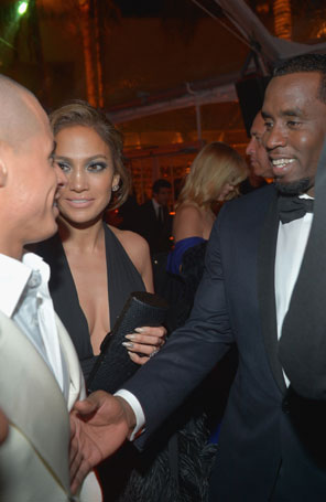 Jennifer Lopez encontra o ex e o apresenta ao atual namorado