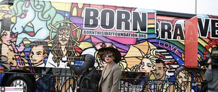 Lady Gaga revela ônibus que oferecerá ajuda aos monstrinhos
