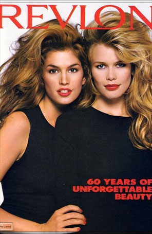 Cindy Crawford posta foto com Claudia Schiffer em 1992