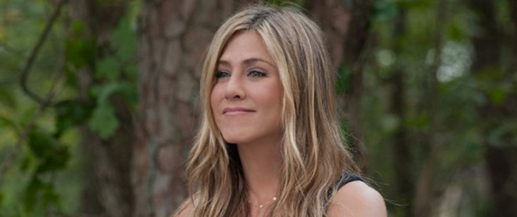 Jennifer Aniston fecha contrato de beleza