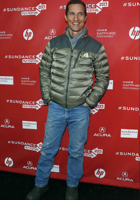 Ainda magro, Matthew McConaughey e famosos vão ao <i>Sundance Film Festival</i>