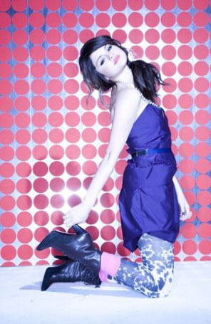 - <I>Eu passei por muita coisa nos últimos meses</i>, diz Selena Gomez em <I>show</i>