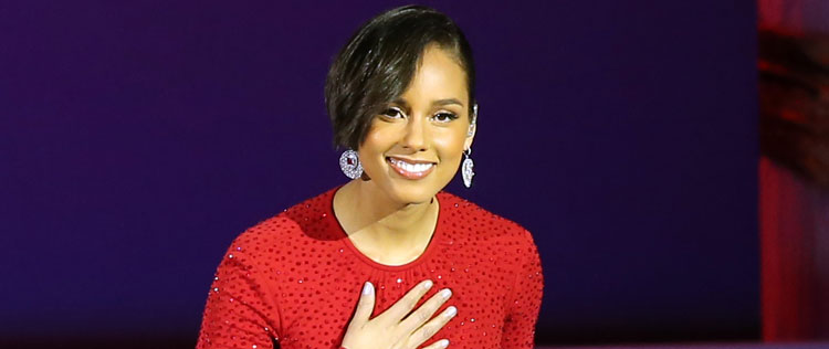 Faça a maquiagem de Alicia Keys!