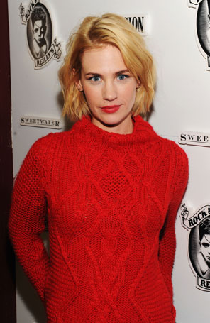 January Jones volta a ser loira