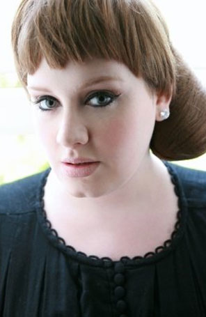 Pai de Adele reclama que cantora não o deixa ver o neto