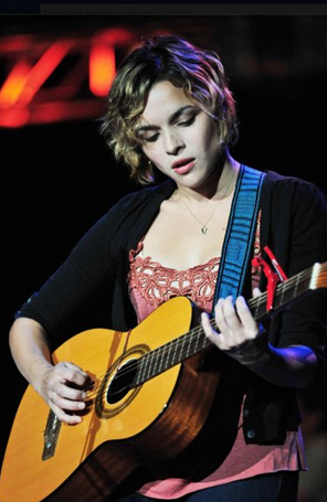 Norah Jones cantará música do filme <i>Ted</i> na cerimônia do <i>Oscar</i>