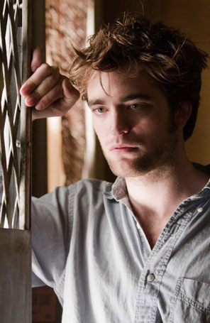 Robert Pattinson é advertido pela polícia australiana