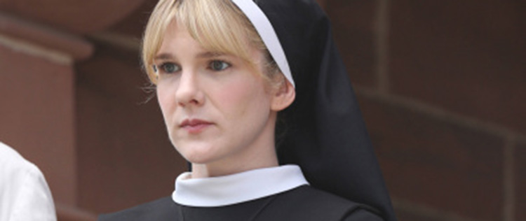 Lily Rabe vai voltar para terceiro ano de <i>American Horror Story</i>