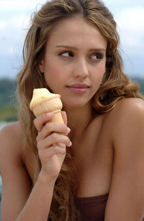 Saiba o arrependimento <i>fashion</i> de Jessica Alba