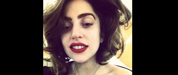 Lady Gaga muda o visual. Veja o resultado!