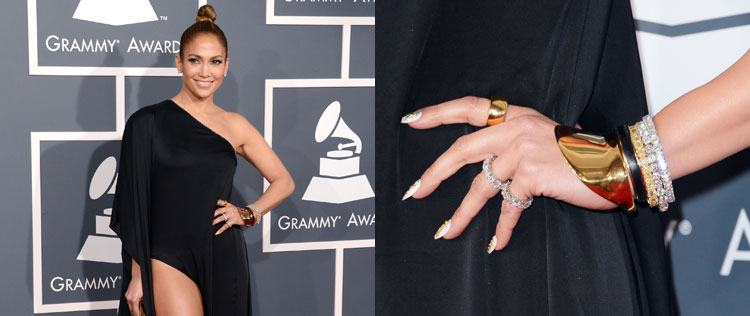 Jennifer Lopez usa mais de nove mil reais em joias no <i>Grammy</i>