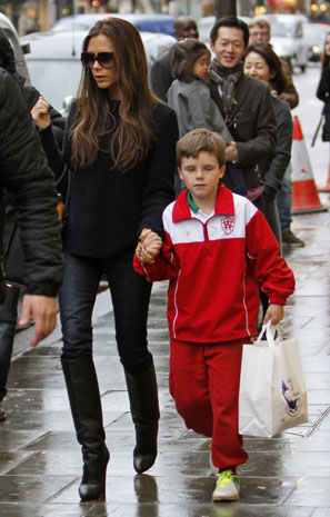 Victoria Beckham reúne a família para celebrar o aniversário de seu filho Cruz