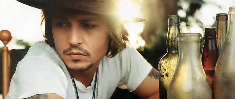 Johnny Depp compra máquina de bronzeamento artificial