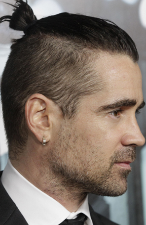 De rabo de cavalo, Colin Farell vai a <i>première</i>