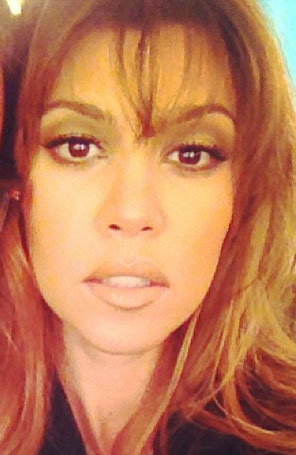 Kourtney Kardashian adota corte com franja
