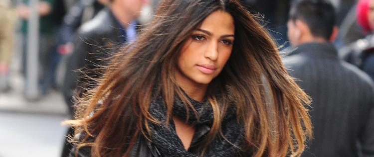 - <I>Não consigo segurar os meus filhos</i>, diz Camila Alves, esposa de Matthew McConaughey