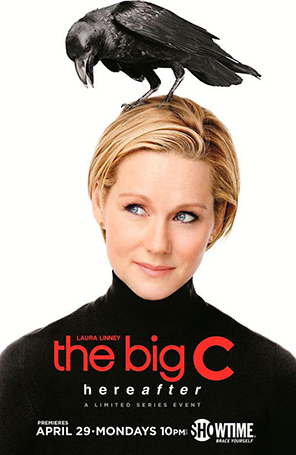 Laura Linney posa com corvo para cartaz de <i>Big C</i>