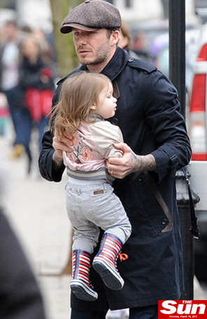David Beckham passeia com a filha em Londres